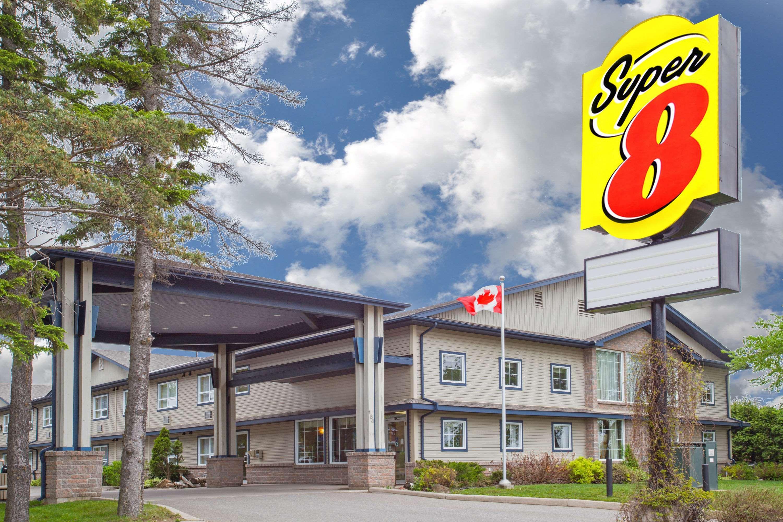 Super 8 By Wyndham Sault Ste Marie On Hotel Buitenkant foto